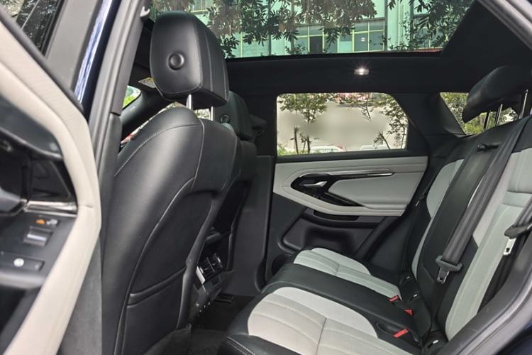 Used Land Rover Range Evoque 2020 249 PS R-DYNAMIC S Sport Edition Interior 3