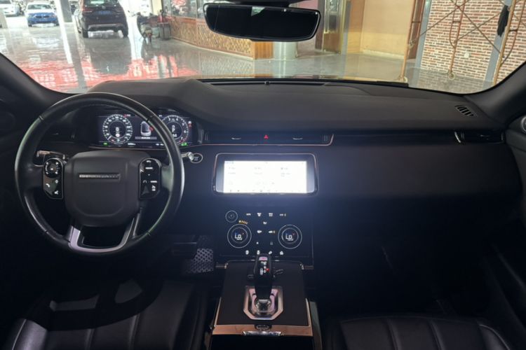 Used Land Rover Range Evoque 2020 249 PS R-DYNAMIC S Sport Edition Interior 4