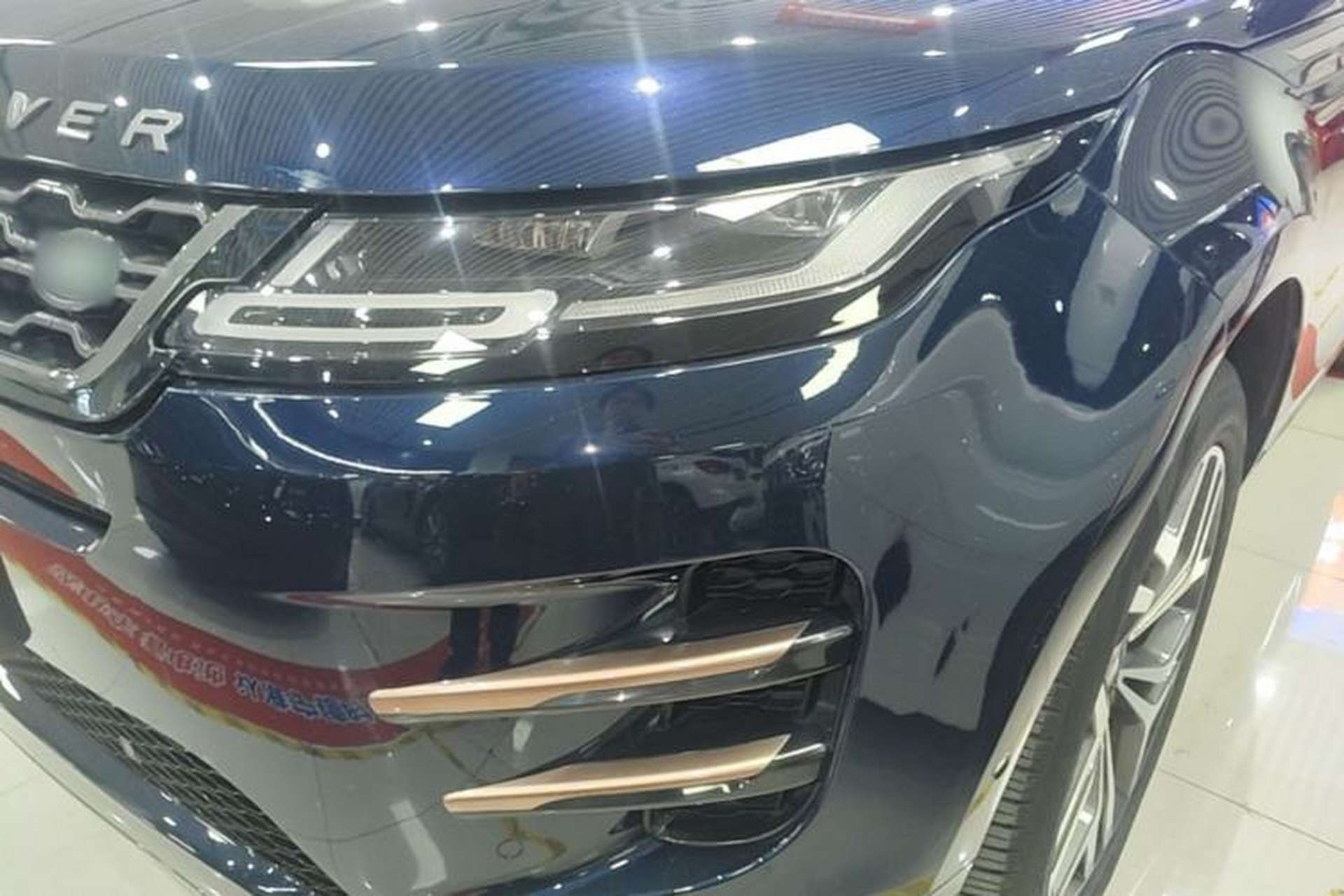 Used Land Rover Range Evoque 2020 249 PS R-DYNAMIC SE Sport Technology Edition Left Front Headlight