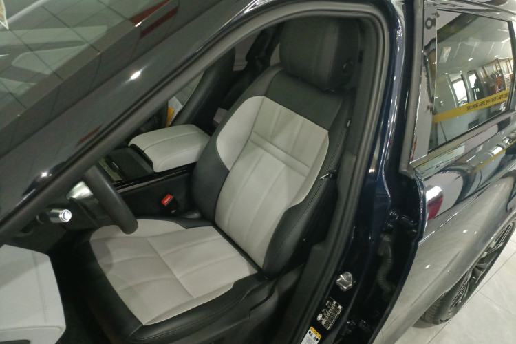 Used Land Rover Range Evoque 2020 249 PS R-DYNAMIC S Blackened Sport Technology Edition Left Front Seat
