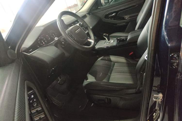 Used Land Rover Range Evoque 2020 249 PS R-DYNAMIC S Sport Edition Left Front Seat