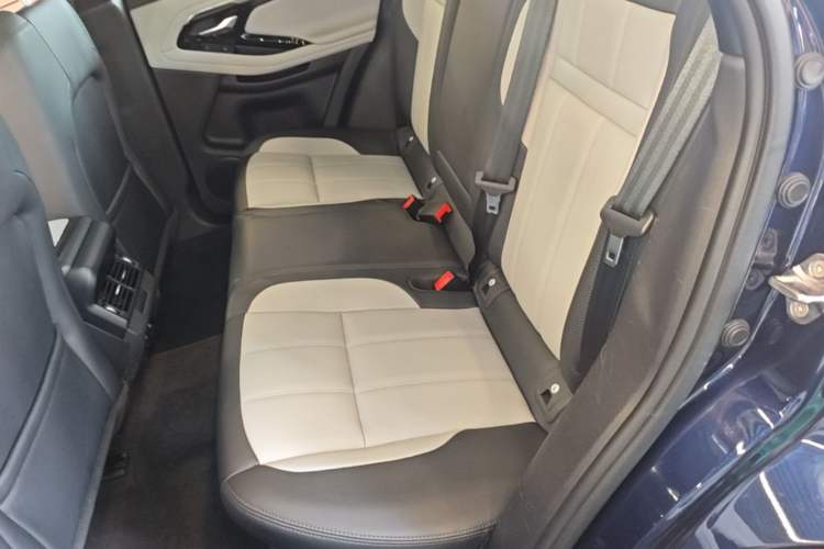 Used Land Rover Range Evoque 2020 249 PS R-DYNAMIC S Black Edition Sport Version Left Rear Seat