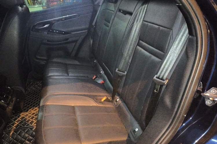 Used Land Rover Range Evoque 2020 249 PS R-DYNAMIC SE Sport Technology Edition Left Rear Seat