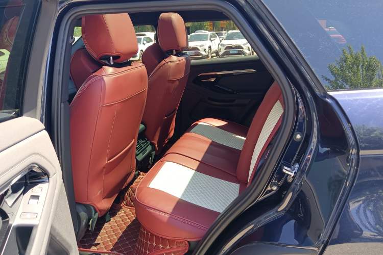 Used Land Rover Range Evoque 2020 249 PS R-DYNAMIC SE Sport Technology Edition Left Rear Seat