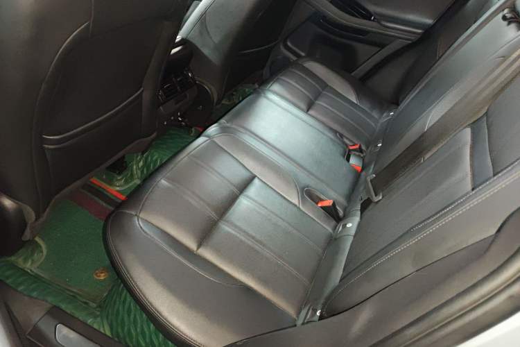 Used Land Rover Range Evoque 2020 249 PS R-DYNAMIC S Sport Edition Left Rear Seat
