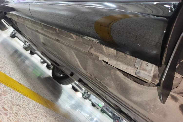 Used Land Rover Range Evoque 2020 249 PS R-DYNAMIC S Sport Edition Left Side Sill