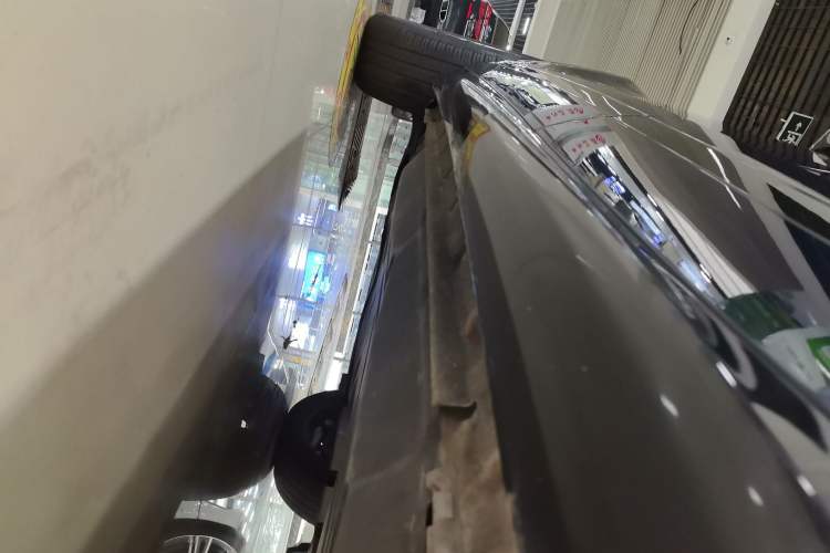 Used Land Rover Range Evoque 2020 249 PS R-DYNAMIC SE Sport Technology Edition Left Side Sill
