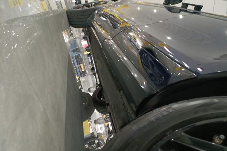 Used Land Rover Range Evoque 2020 249 PS R-DYNAMIC S Blackened Sport Technology Edition Left Side Sill