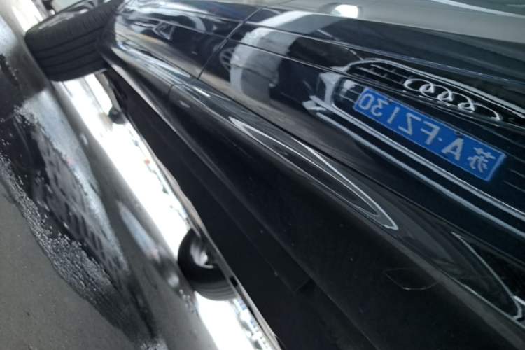 Used Land Rover Range Evoque 2020 249 PS R-DYNAMIC SE Sport Technology Edition Left Side Sill