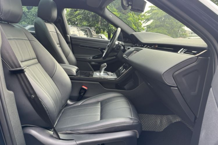 Used Land Rover Range Evoque 2020 249 PS R-DYNAMIC S Sport Edition Right Front Seat