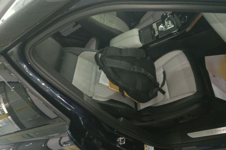 Used Land Rover Range Evoque 2020 249 PS R-DYNAMIC S Blackened Sport Technology Edition Right Front Seat