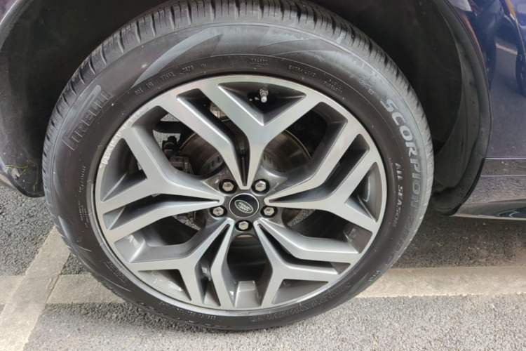 Used Land Rover Range Evoque 2020 249 PS R-DYNAMIC S Sport Edition Right Rear Wheel Hub