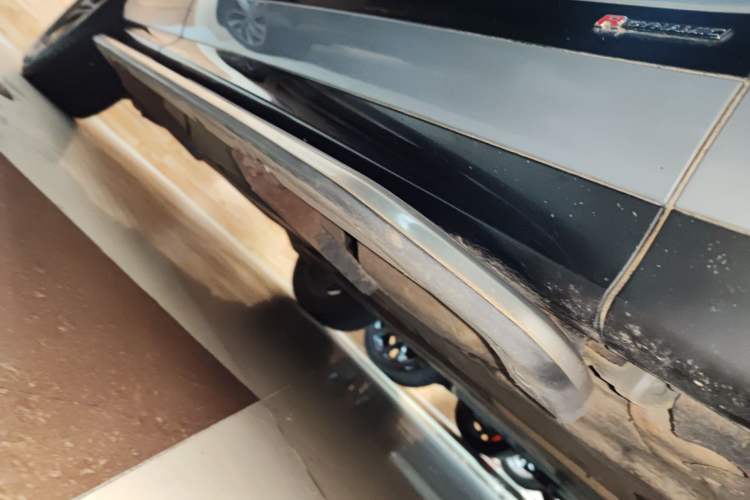 Used Land Rover Range Evoque 2020 249 PS R-DYNAMIC S Sport Edition Right Side Sill