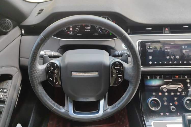 Used Land Rover Range Evoque 2020 249 PS R-DYNAMIC SE Sport Technology Edition Steering Wheel