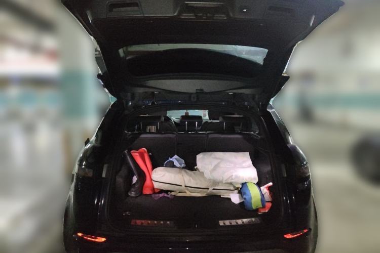 Used Land Rover Range Evoque 2020 249 PS R-DYNAMIC SE Sport Technology Edition Trunk
