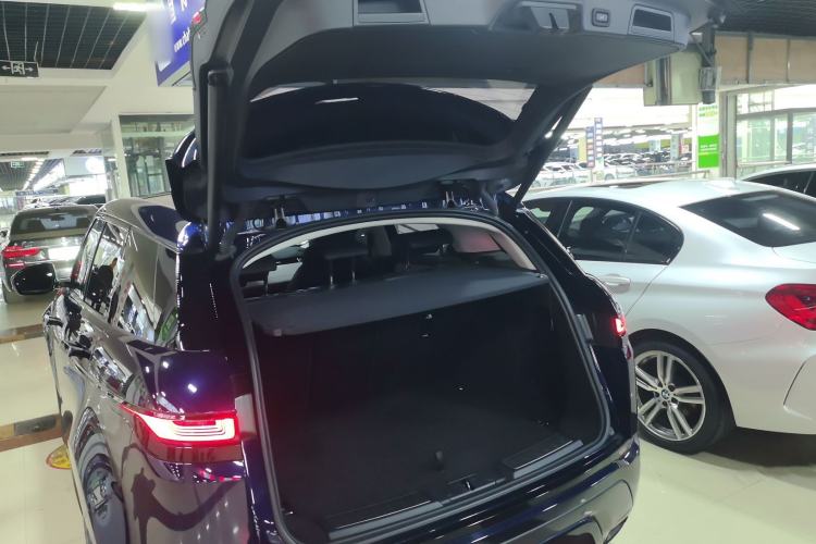 Used Land Rover Range Evoque 2020 249 PS R-DYNAMIC SE Sport Technology Edition Trunk