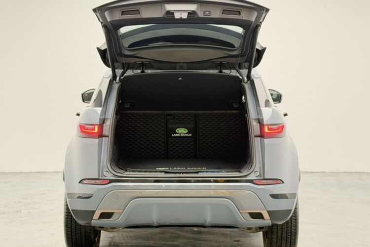 Used Land Rover Range Evoque 2020 249 PS R-DYNAMIC SE Sport Technology Edition Trunk