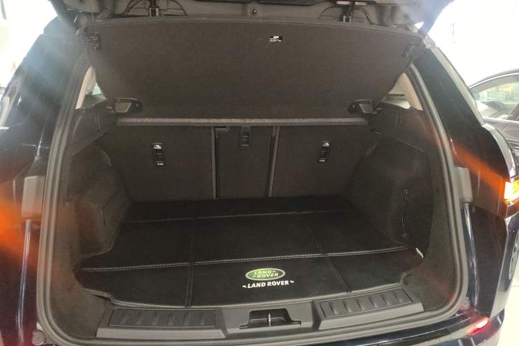 Used Land Rover Range Evoque 2020 249 PS R-DYNAMIC S Sport Edition Trunk