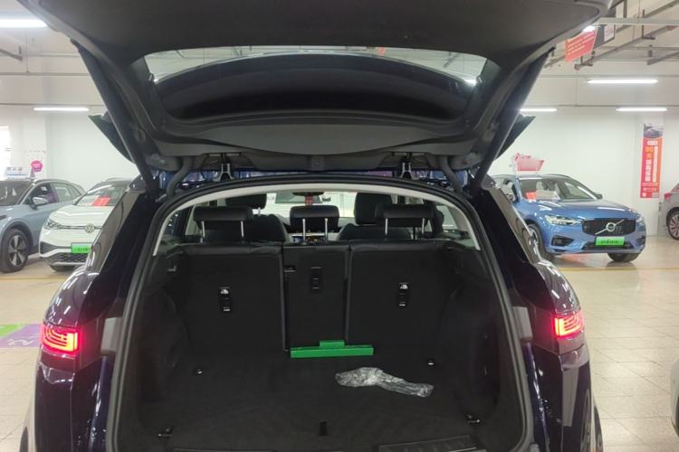 Used Land Rover Range Evoque 2020 249 PS R-DYNAMIC S Sport Edition Trunk