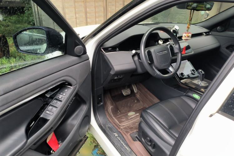 Used Land Rover Range Evoque 2020 249 PS R-DYNAMIC S Blackened Sport Technology Edition Driver Seat
