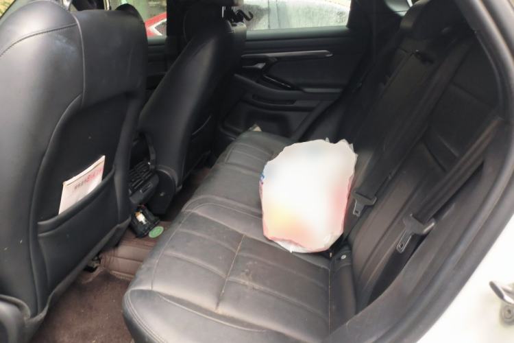 Used Land Rover Range Evoque 2020 249 PS R-DYNAMIC S Blackened Sport Technology Edition Left Rear Seat