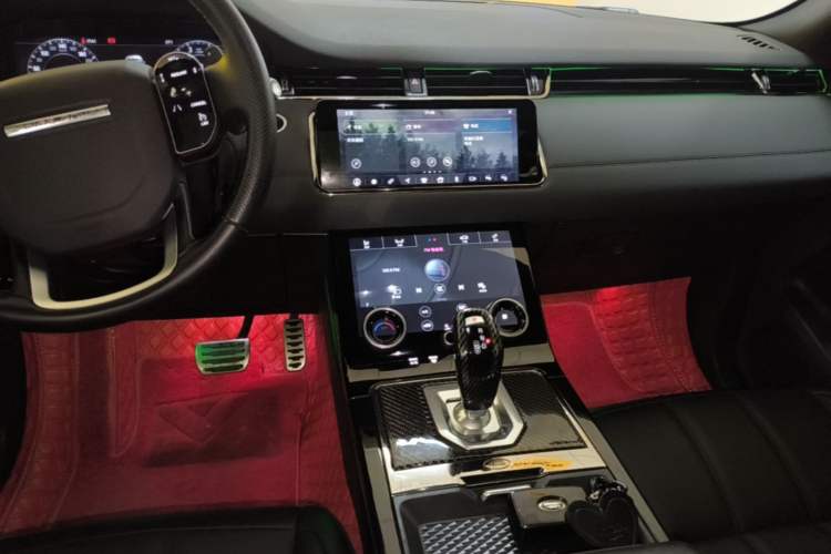 Used Land Rover Range Evoque 2020 249 PS R-DYNAMIC SE Sport Technology Edition Audio And AC Panel