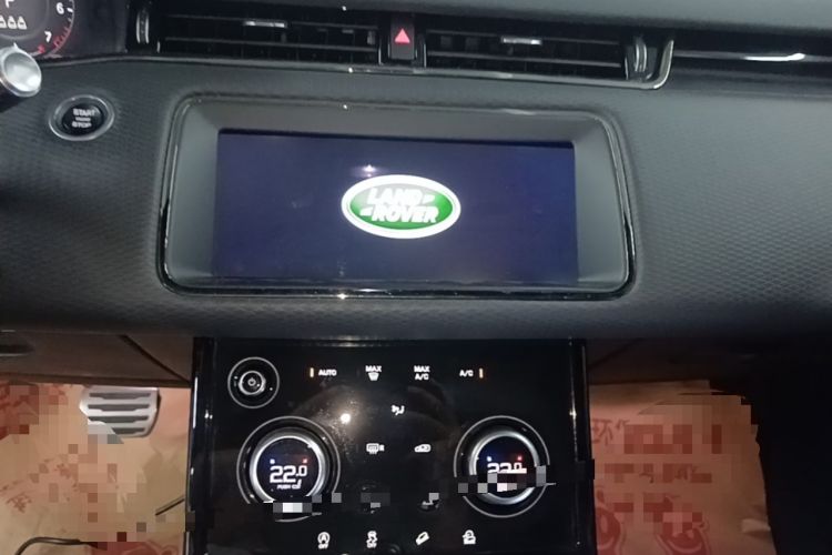 Used Land Rover Range Evoque 2020 249 PS R-DYNAMIC S Black Edition Sport Version Audio And AC Panel