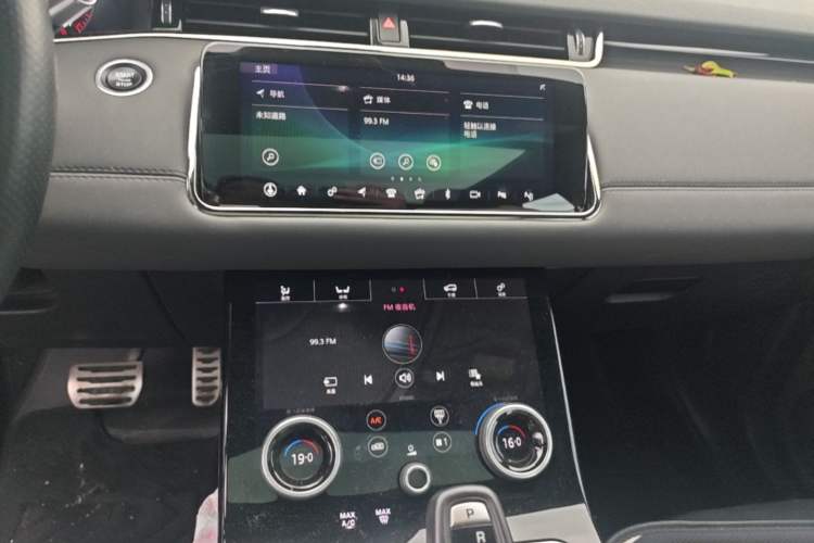 Used Land Rover Range Evoque 2020 249 PS R-DYNAMIC SE Sport Technology Edition Audio And AC Panel