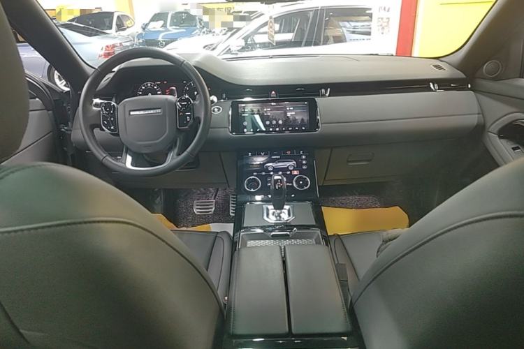Used Land Rover Range Evoque 2020 249 PS R-DYNAMIC SE Sport Technology Edition Center Console