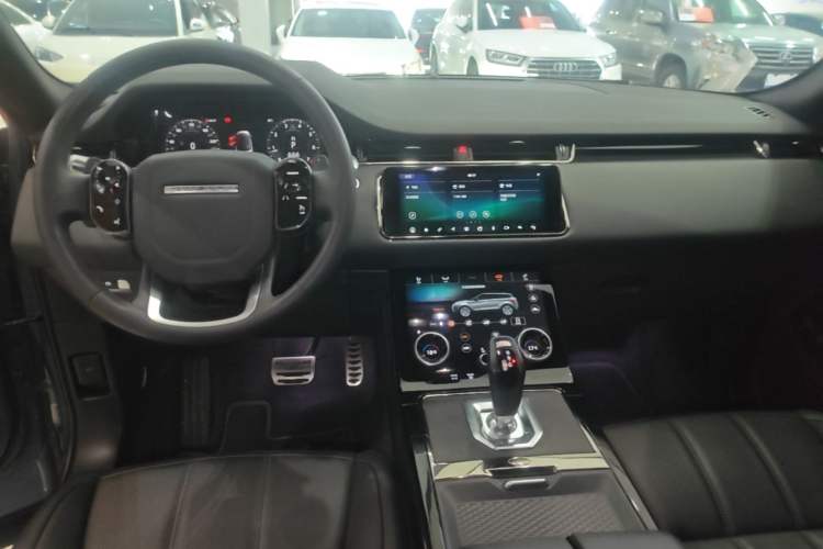 Used Land Rover Range Evoque 2020 249 PS R-DYNAMIC S Black Edition Sport Version Center Console