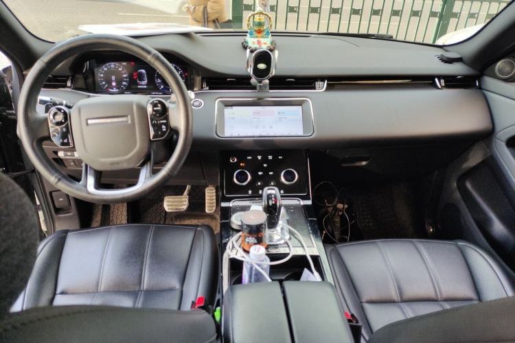 Used Land Rover Range Evoque 2020 249 PS R-DYNAMIC S Sport Edition Center Console