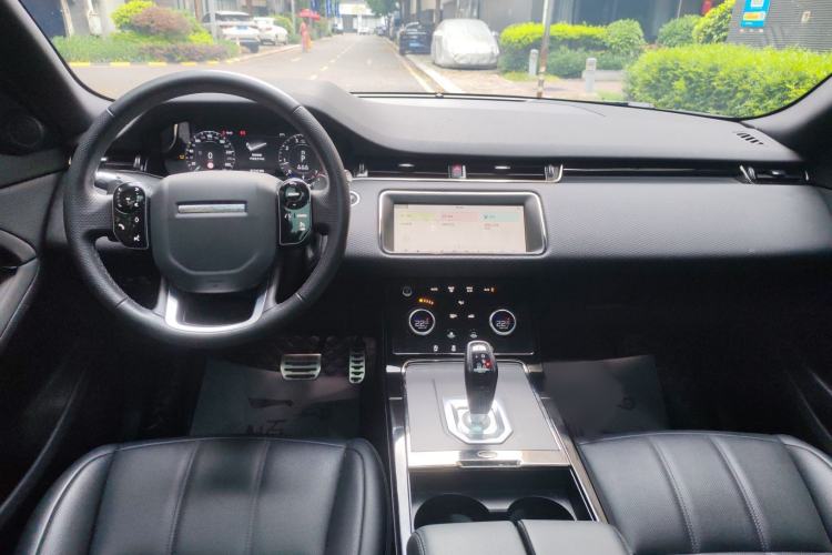 Used Land Rover Range Evoque 2020 249 PS R-DYNAMIC S Sport Edition Center Console