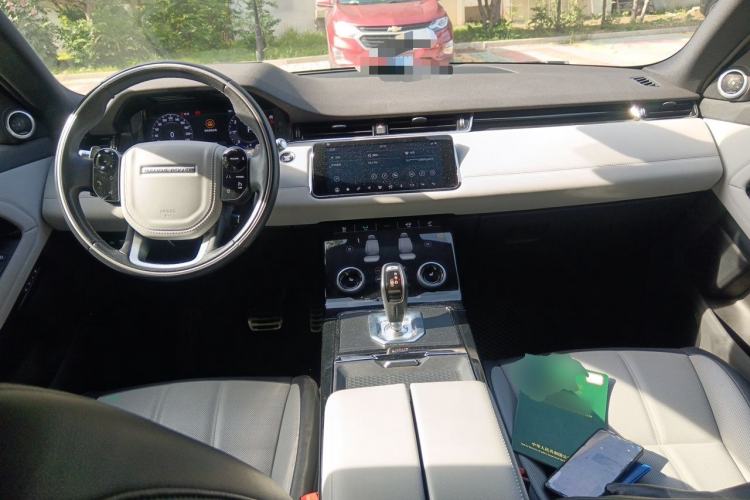 Used Land Rover Range Evoque 2020 249 PS R-DYNAMIC Sport Technology Custom Edition Center Console