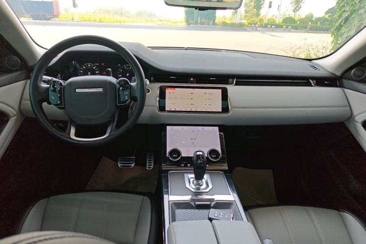 Used Land Rover Range Evoque 2020 249 PS R-DYNAMIC SE Sport Technology Edition Center Console