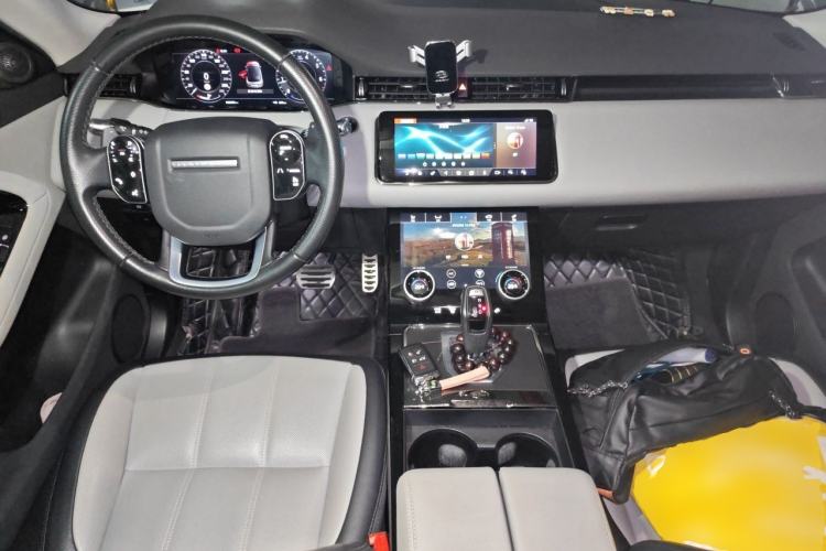 Used Land Rover Range Evoque 2020 249 PS R-DYNAMIC S First-Edition Sport Custom Edition Center Console