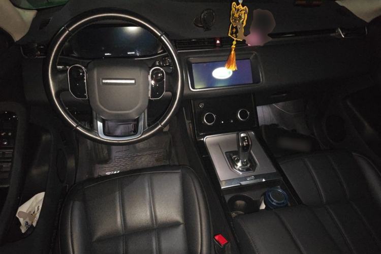 Used Land Rover Range Evoque 2020 249 PS Youth Edition Center Console