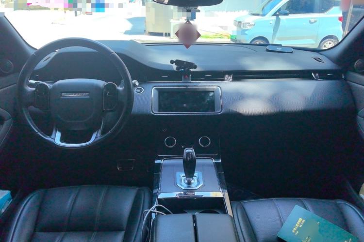 Used Land Rover Range Evoque 2020 249 PS R-DYNAMIC S Sport Edition Center Console