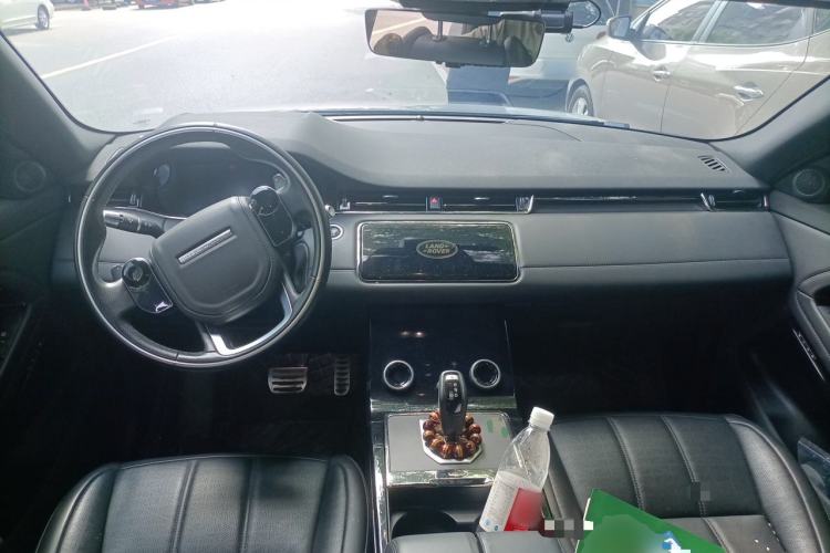 Used Land Rover Range Evoque 2020 249 PS R-DYNAMIC SE Sport Technology Edition Center Console