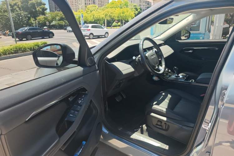 Used Land Rover Range Evoque 2020 249 PS R-DYNAMIC SE Sport Technology Edition Driver Seat