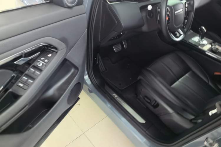 Used Land Rover Range Evoque 2020 249 PS R-DYNAMIC S Sport Edition Driver Seat