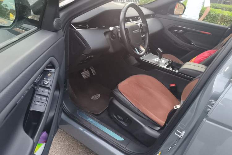 Used Land Rover Range Evoque 2020 249 PS R-DYNAMIC S Sport Edition Driver Seat