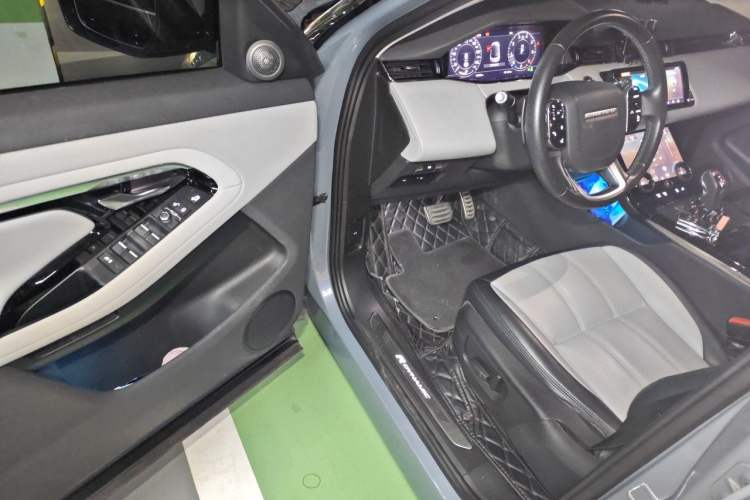 Used Land Rover Range Evoque 2020 249 PS R-DYNAMIC S First-Edition Sport Custom Edition Driver Seat