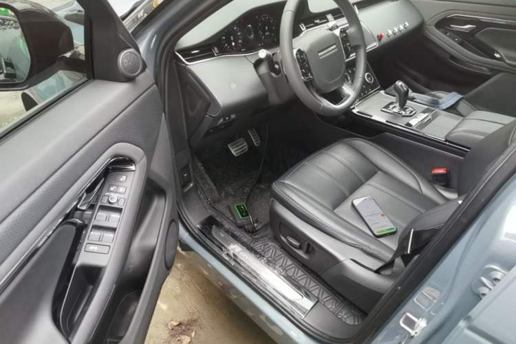 Used Land Rover Range Evoque 2020 249 PS R-DYNAMIC S Black Edition Sport Version Driver Seat