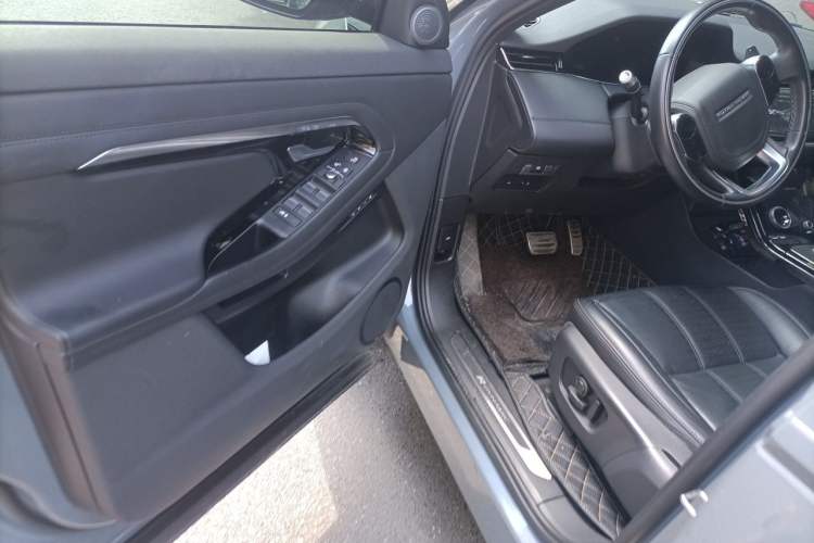 Used Land Rover Range Evoque 2020 249 PS R-DYNAMIC SE Sport Technology Edition Driver Seat