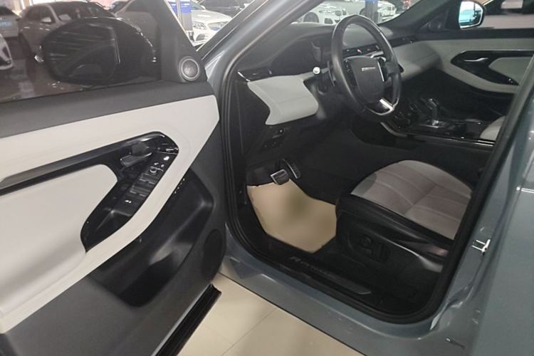 Used Land Rover Range Evoque 2020 249 PS R-DYNAMIC SE Sport Technology Edition Driver Seat