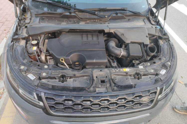 Used Land Rover Range Evoque 2020 249 PS R-DYNAMIC S Sport Edition Engine Bay