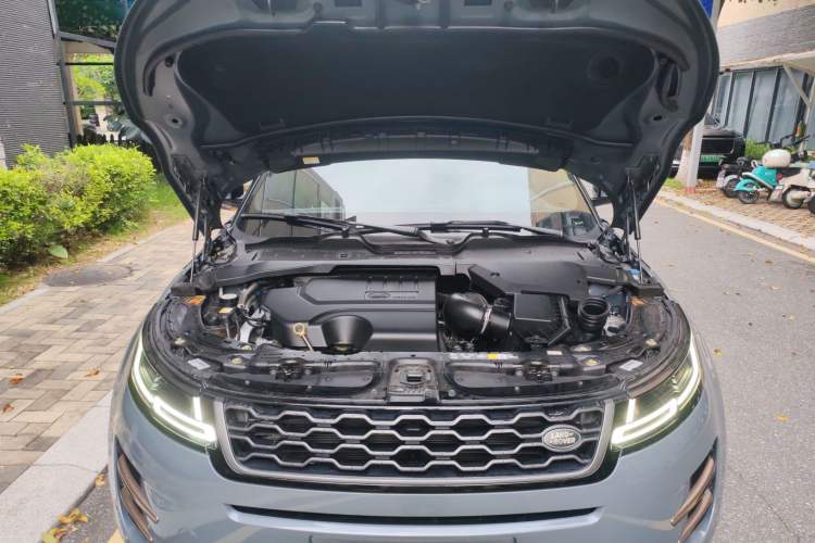 Used Land Rover Range Evoque 2020 249 PS R-DYNAMIC S Sport Edition Engine Bay
