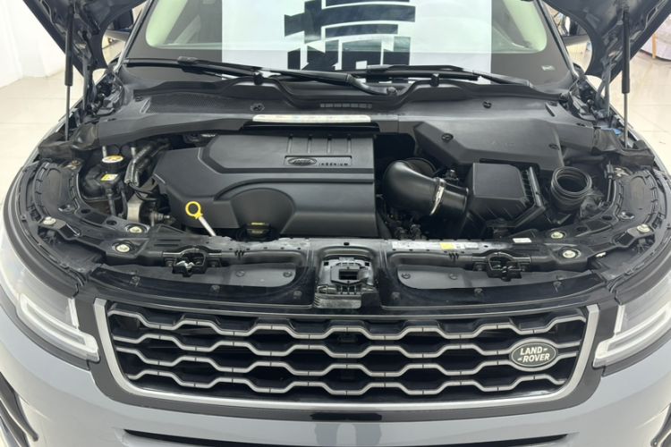 Used Land Rover Range Evoque 2020 249 PS R-DYNAMIC SE Sport Technology Edition Engine Bay