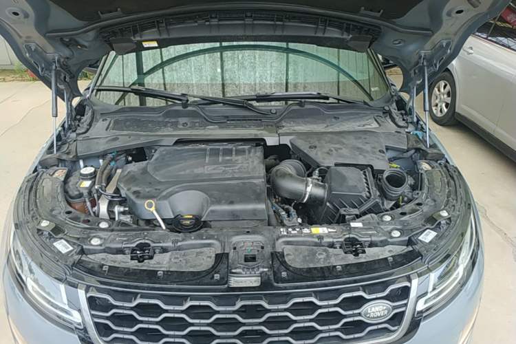 Used Land Rover Range Evoque 2020 249 PS R-DYNAMIC SE Sport Technology Edition Engine Bay