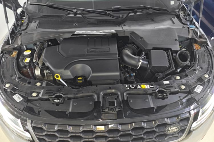 Used Land Rover Range Evoque 2020 249 PS R-DYNAMIC S Sport Edition Engine Bay